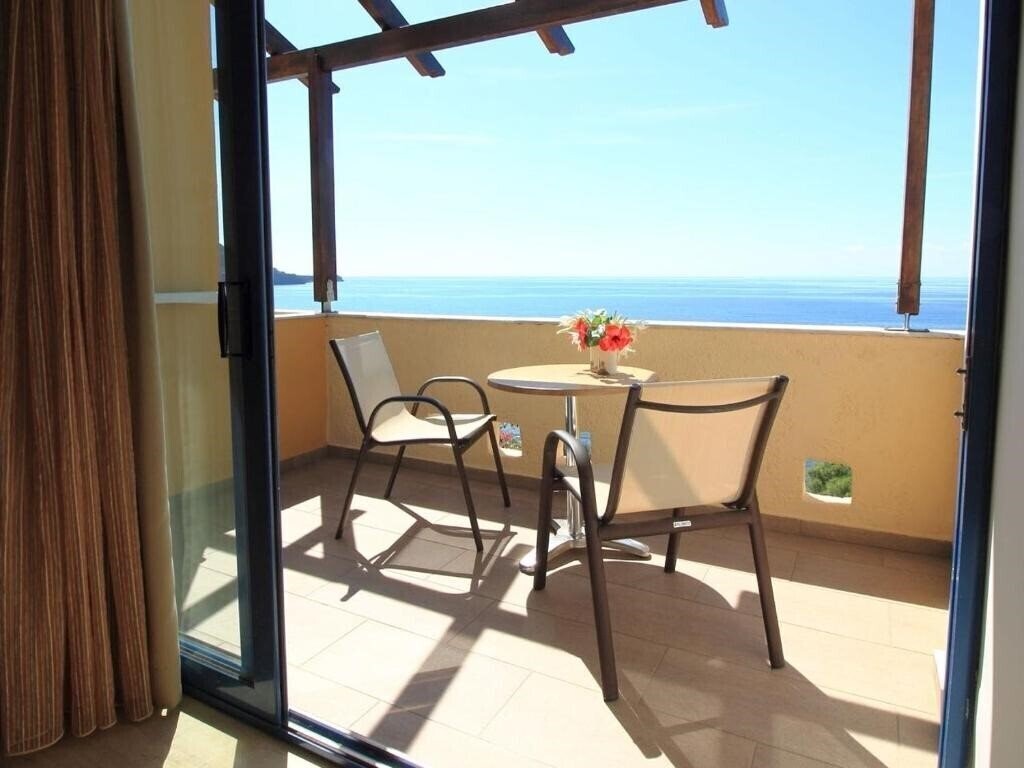 Изображение Horizon Beach Hotel 3*