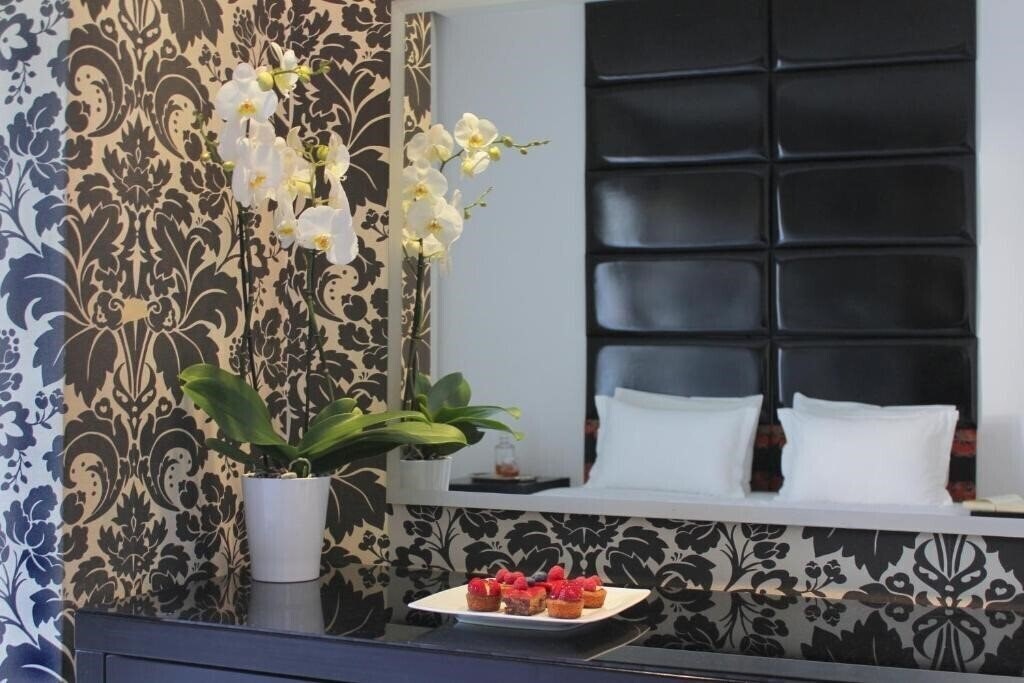 Отель Galaxy Art Hotel 3*