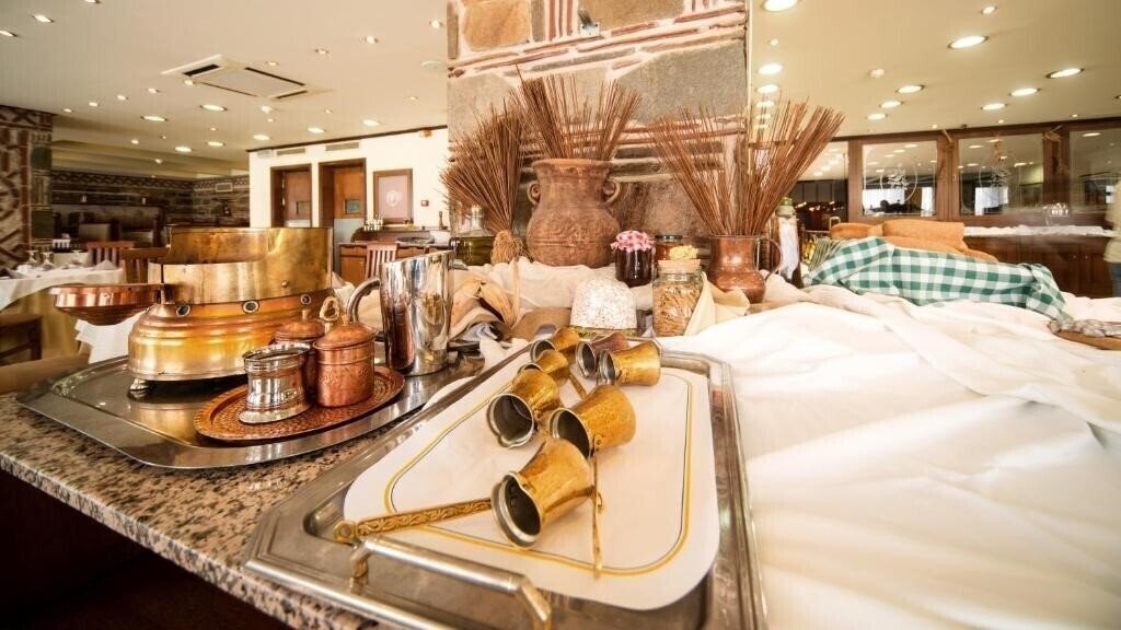 Фото Capsis Hotel 4*