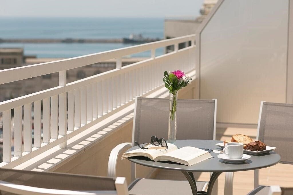 Картинка Plaza Hotel Thessaloniki 3*