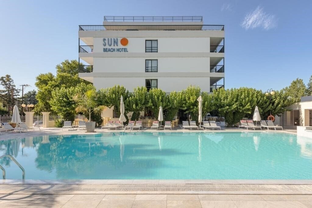 Готель Sun Beach Agia Triada 4*