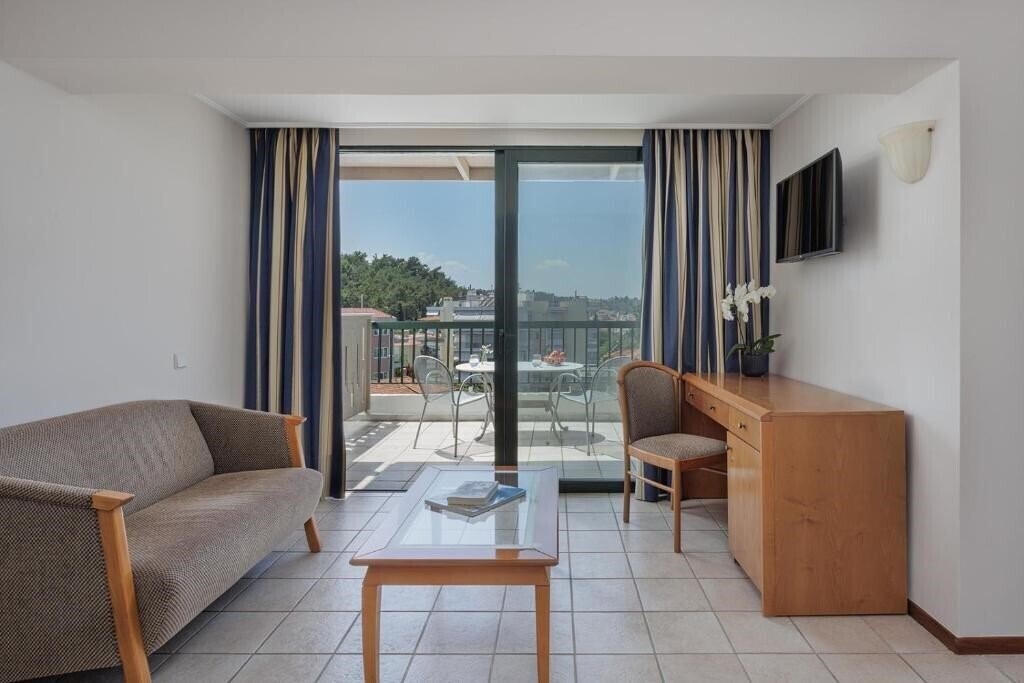 Фотографія Sun Beach Agia Triada 4*