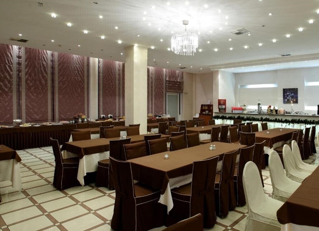 Фото Athina Airport Hotel 3*