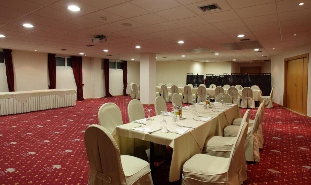 Изображение Athina Airport Hotel 3*
