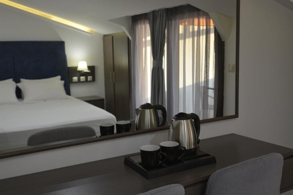 Готель Perinthos 3*