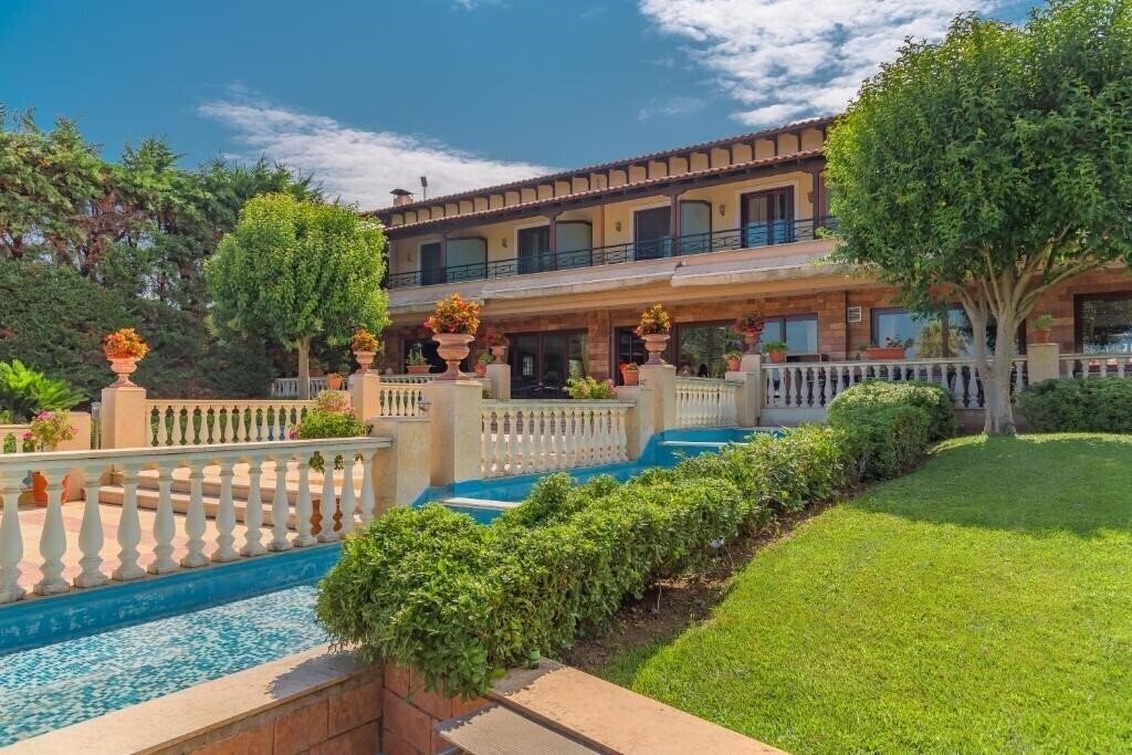 Изображение Avalon Hotel Thessaloniki 4*