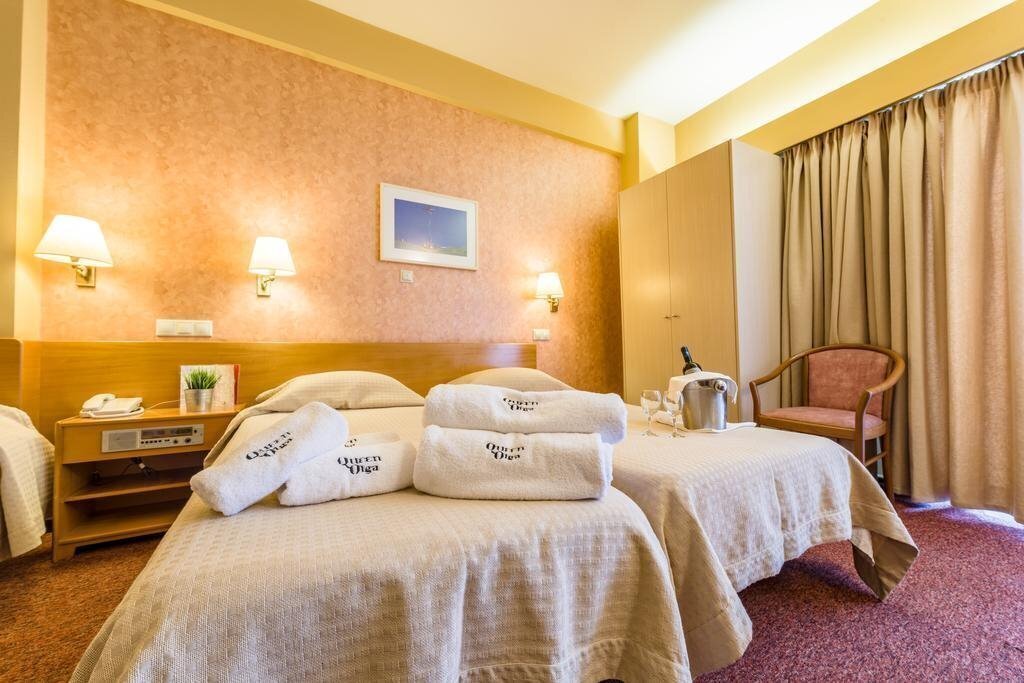 Отель Queen Olga Hotel 3*