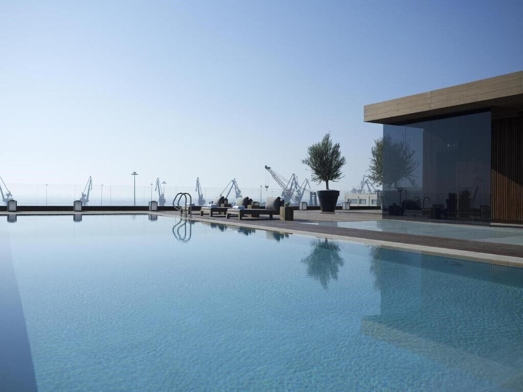 Фото The Met Hotel 5*