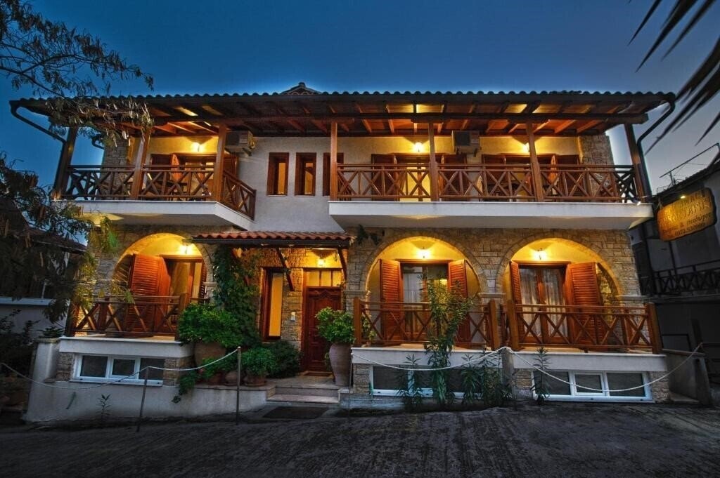 Готель Archondariki Guest House 4*