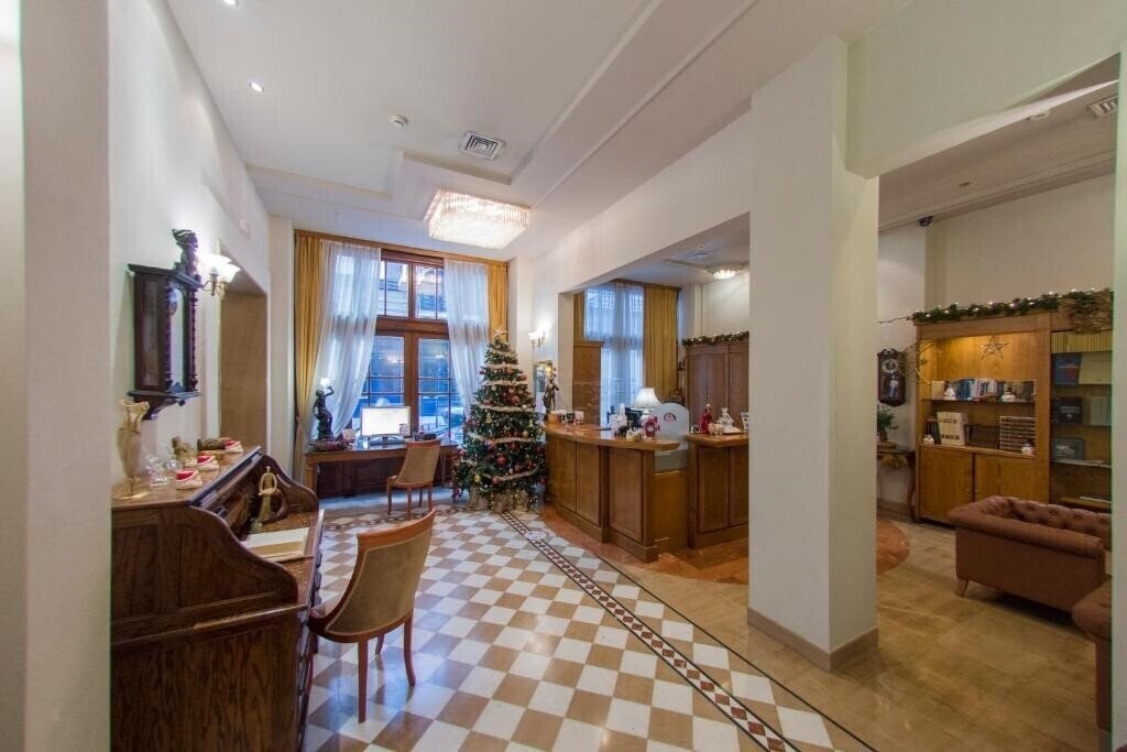 Фотография The Bristol Hotel 5*
