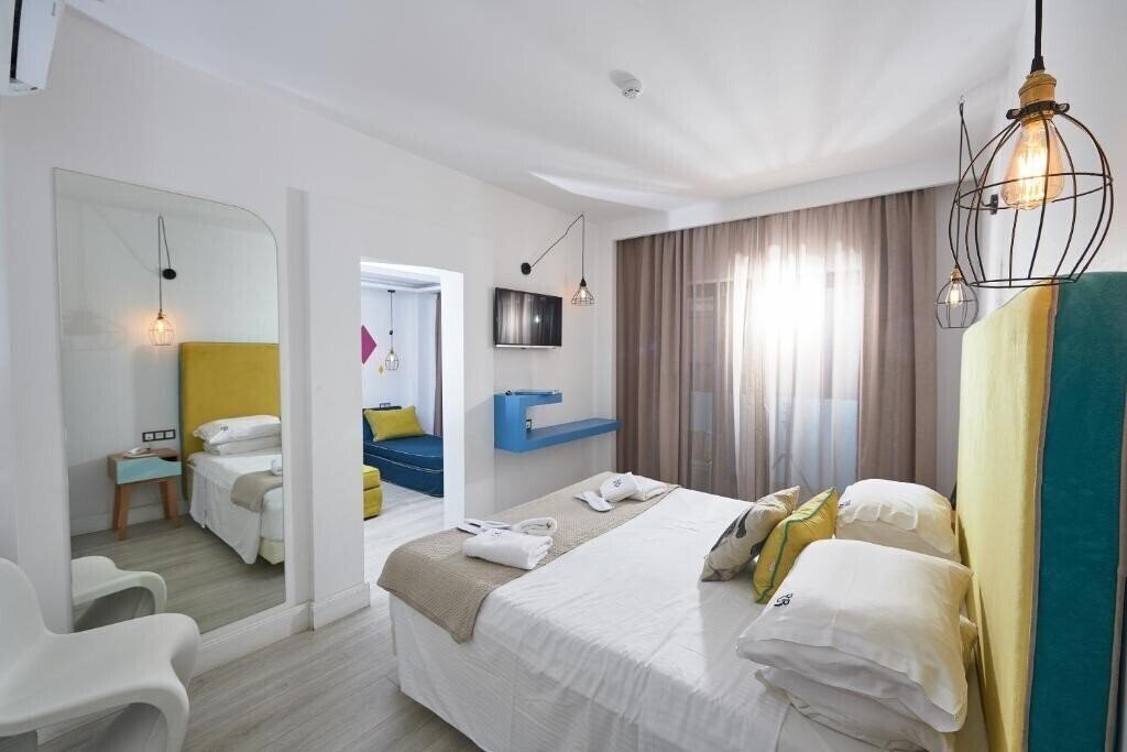 Готель Blue Bottle Boutique Hotel 1*