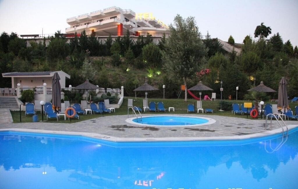 Готель Acropol Hotel 4*