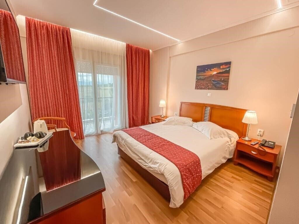 Фото Ambassador Hotel 3*