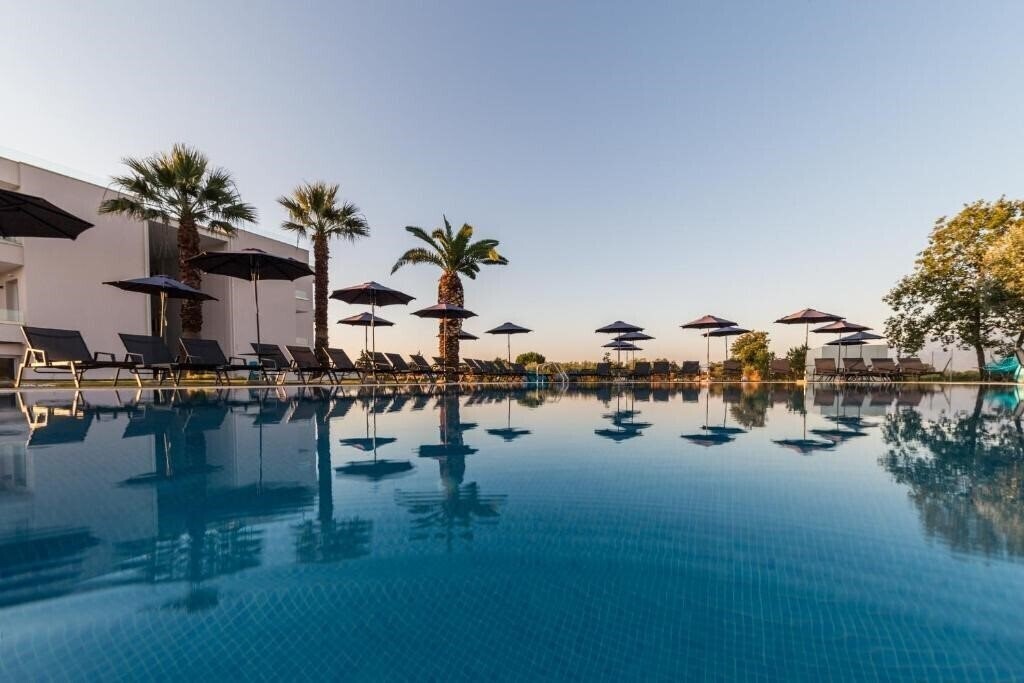 Отель Mythic Summer Hotel 4*