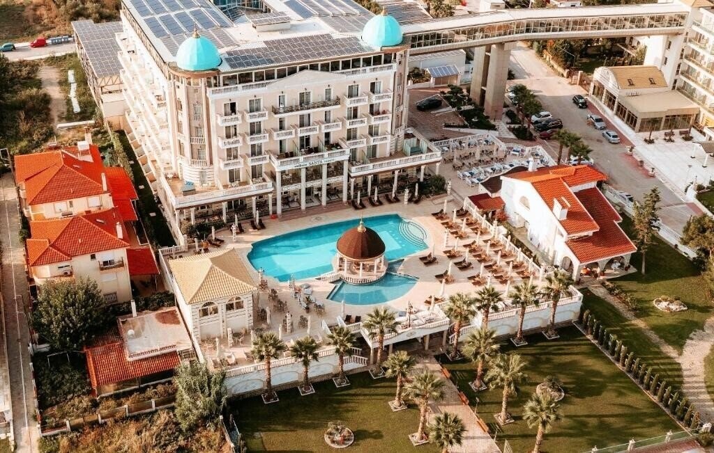 Готель Wellness Santa Hotel 5*