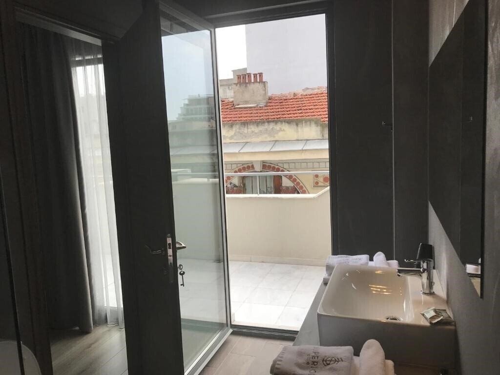 Зображення Superior One Boutique Hotel + 3*