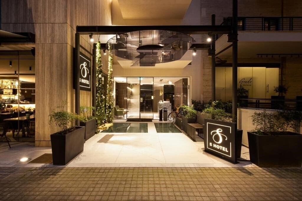 Готель S Hotel Boutique 5*