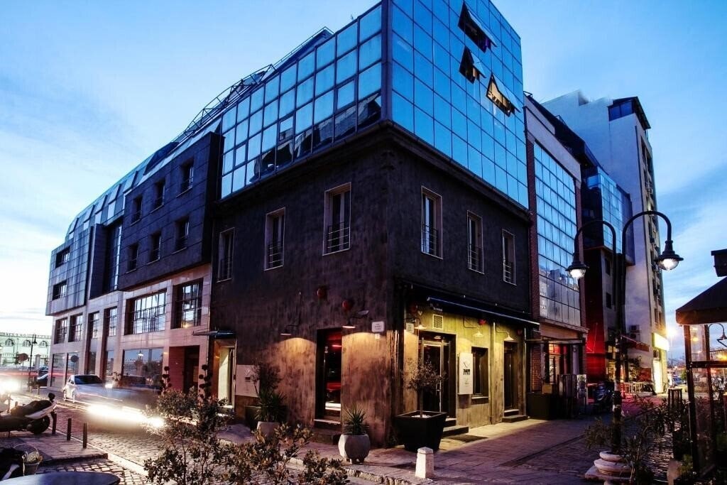 Готель Diamond Suites 4*
