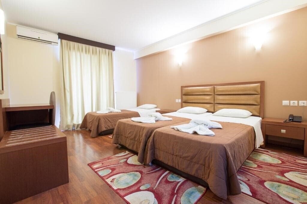 Фото Kornilios Palace Thessaloniki 4*