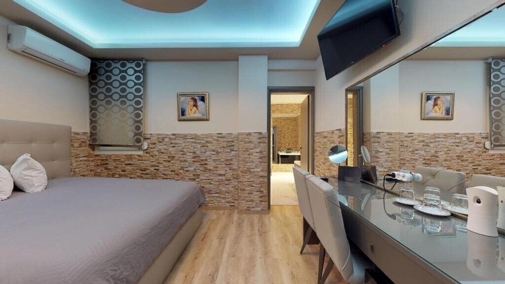 Фото Luxury Living Apartments 4*