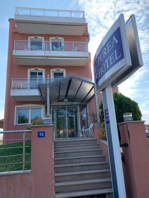 Готель Perea 1*