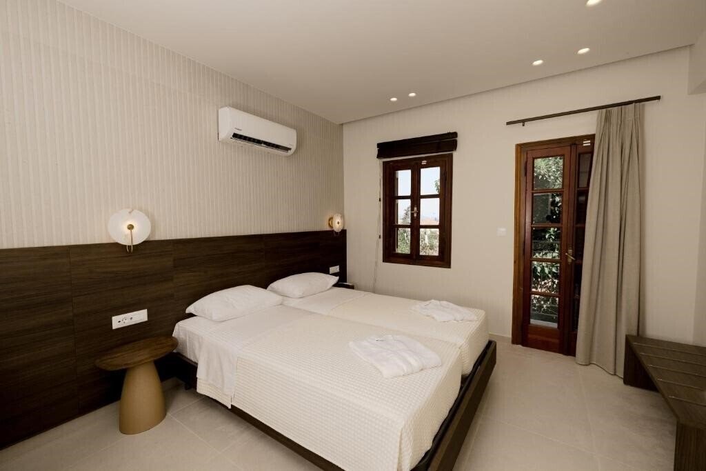 Картинка Opera House Hotel Symi 4*