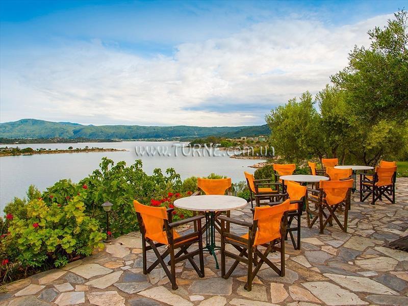 Фотографія Thalassokipos Sea View Studios & Suites 2*