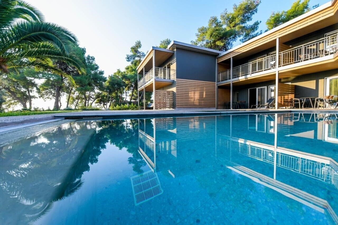 Отель Blue Dolphin 4*