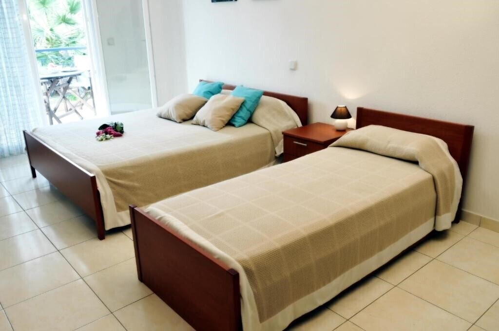 Отель Asterias Hotel 2*
