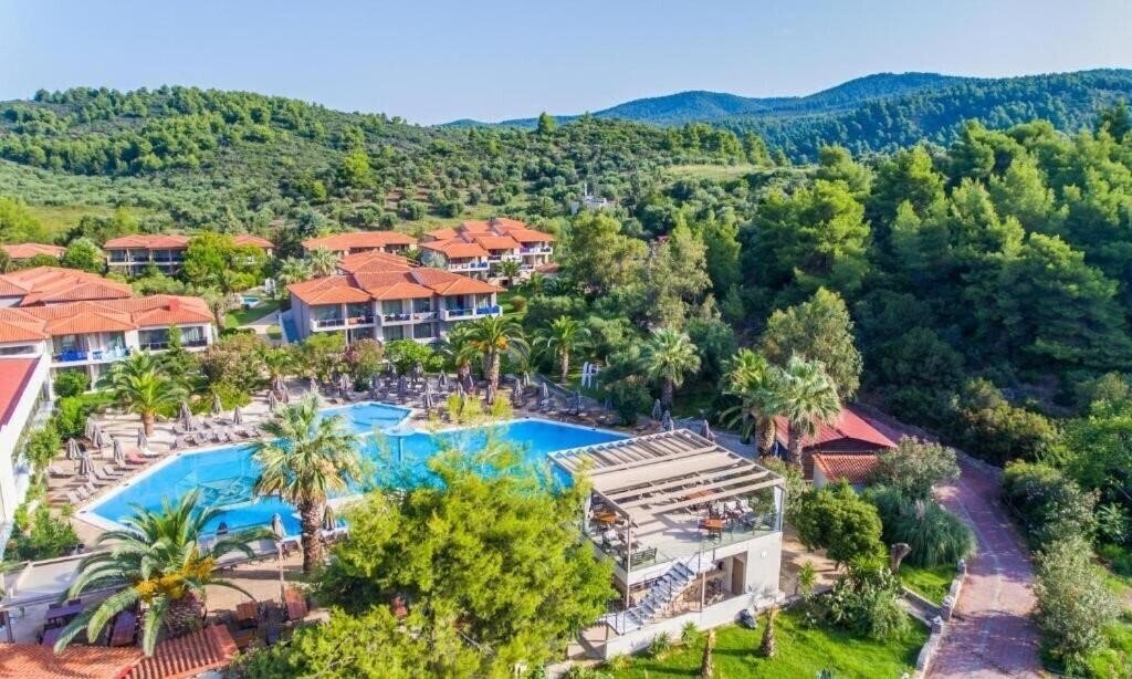 Отель Poseidon Hotel Sea Resort 4*