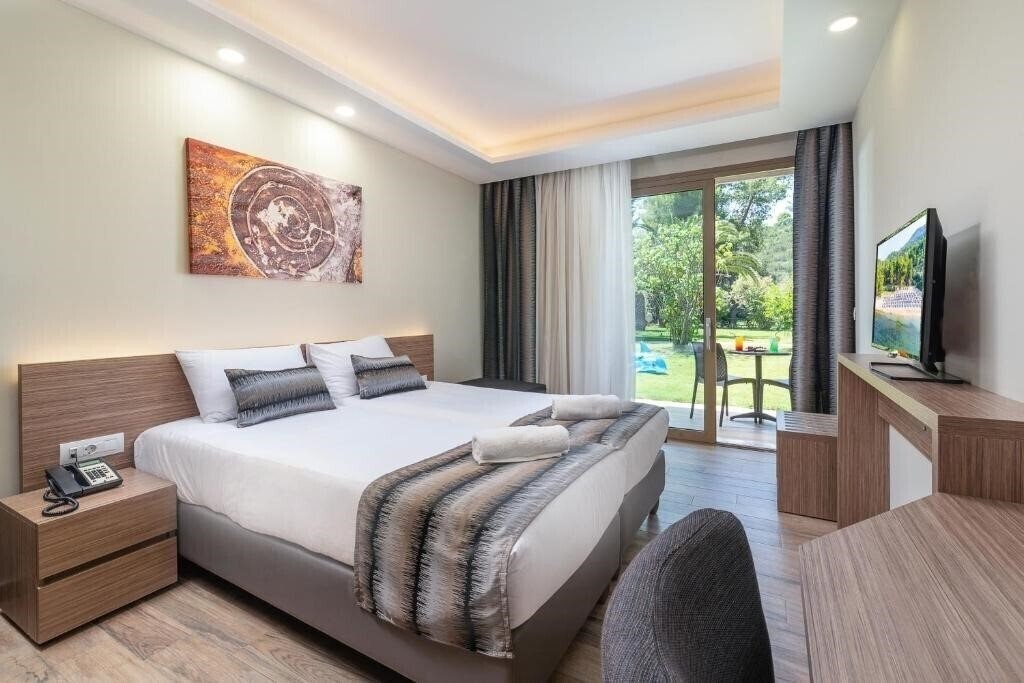 Картинка Poseidon Hotel Sea Resort 4*