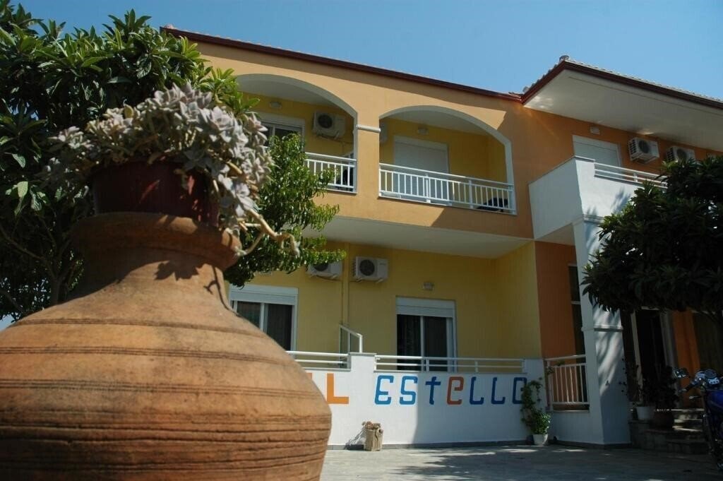 Фото Estelle Hotel 2*