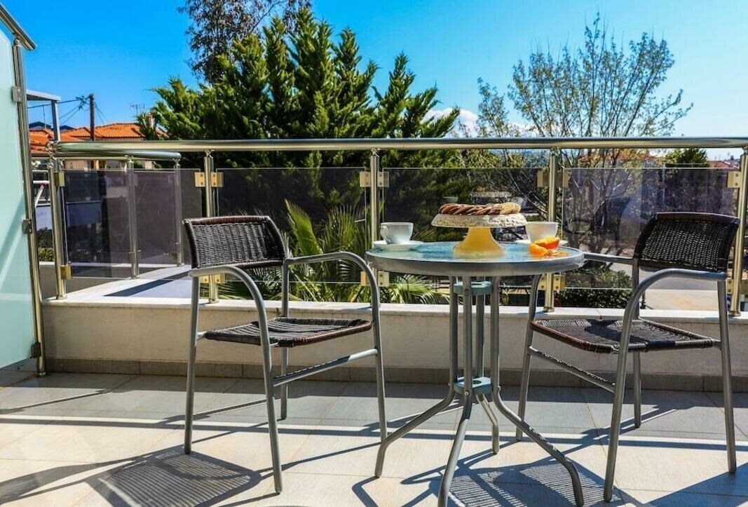Фото Alexanika Apartments апартаменты