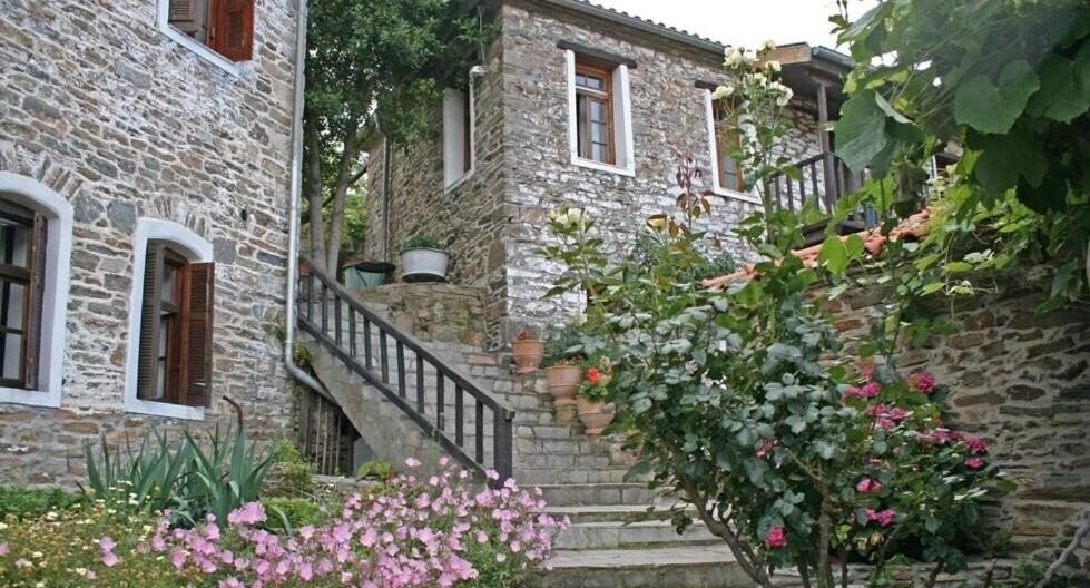 Фото Parthenon House 1*