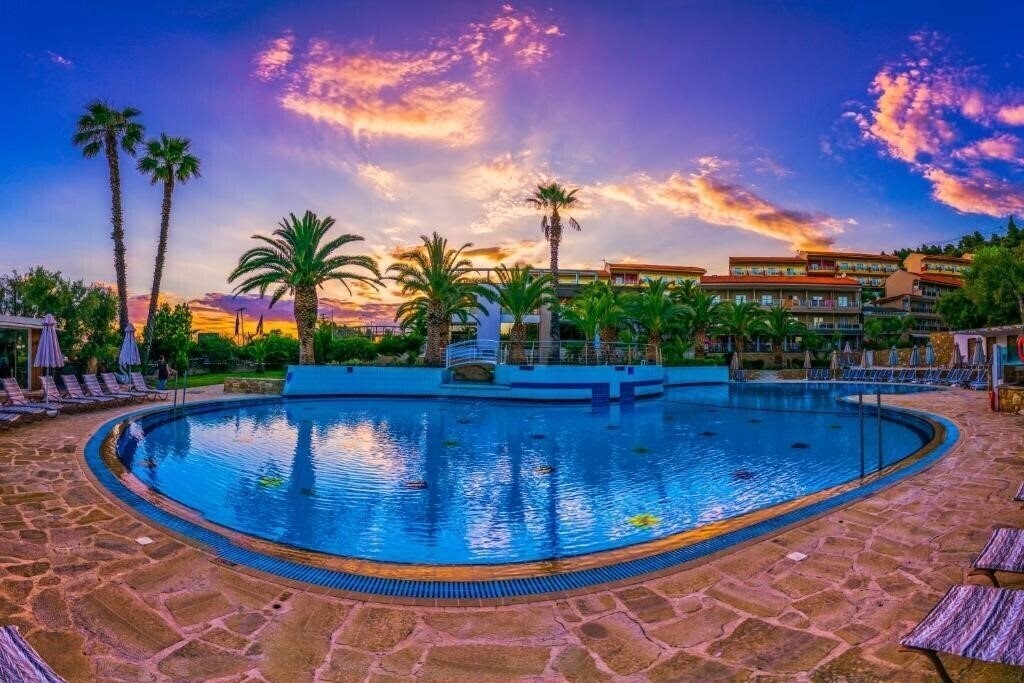 Отель Lagomandra Hotel & SPA 4*