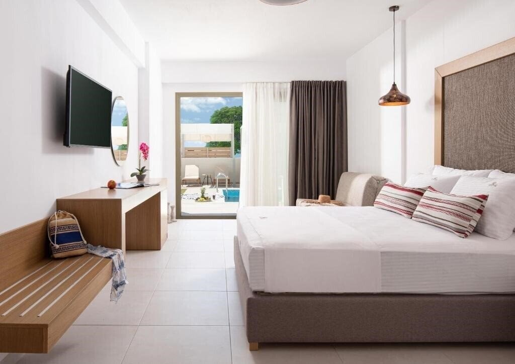 Фото Imagine Luxury Suites 5*