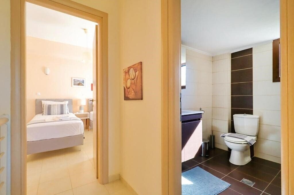 Фотография Guedin Sea Side House 4*