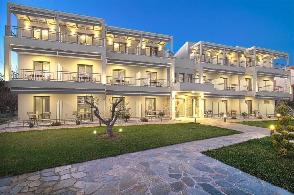 Отель Oliva Suites 3*