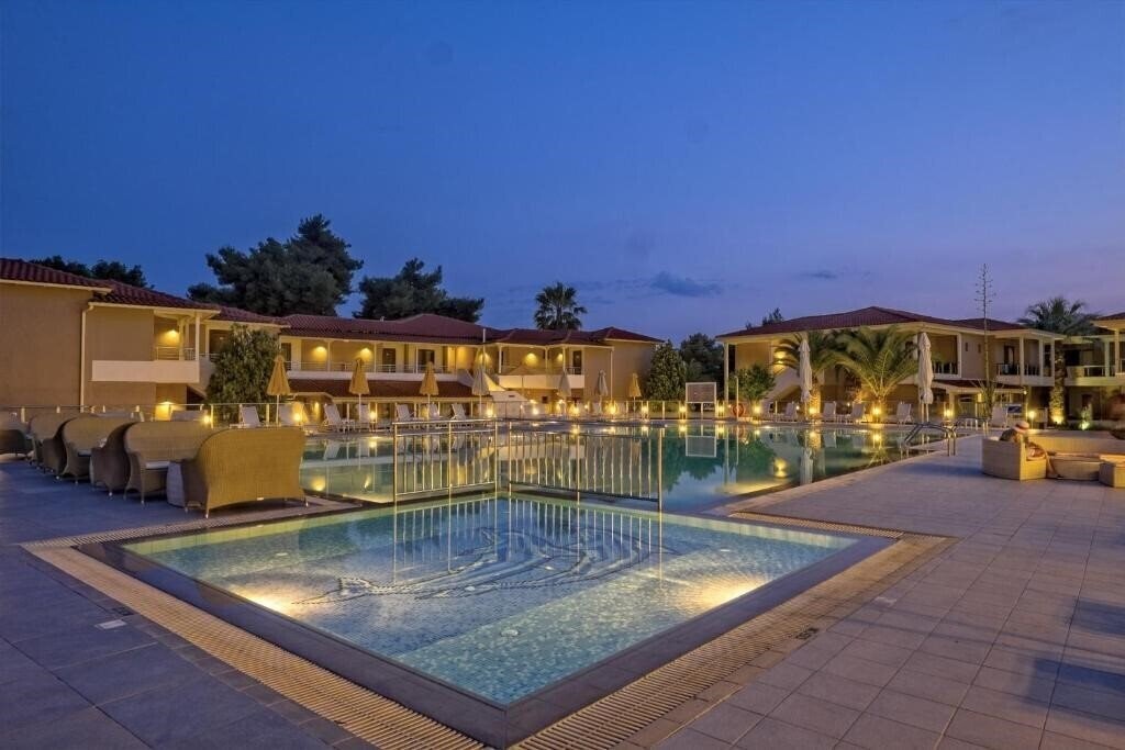 Зображення Lagomandra Beach Hotel 4*