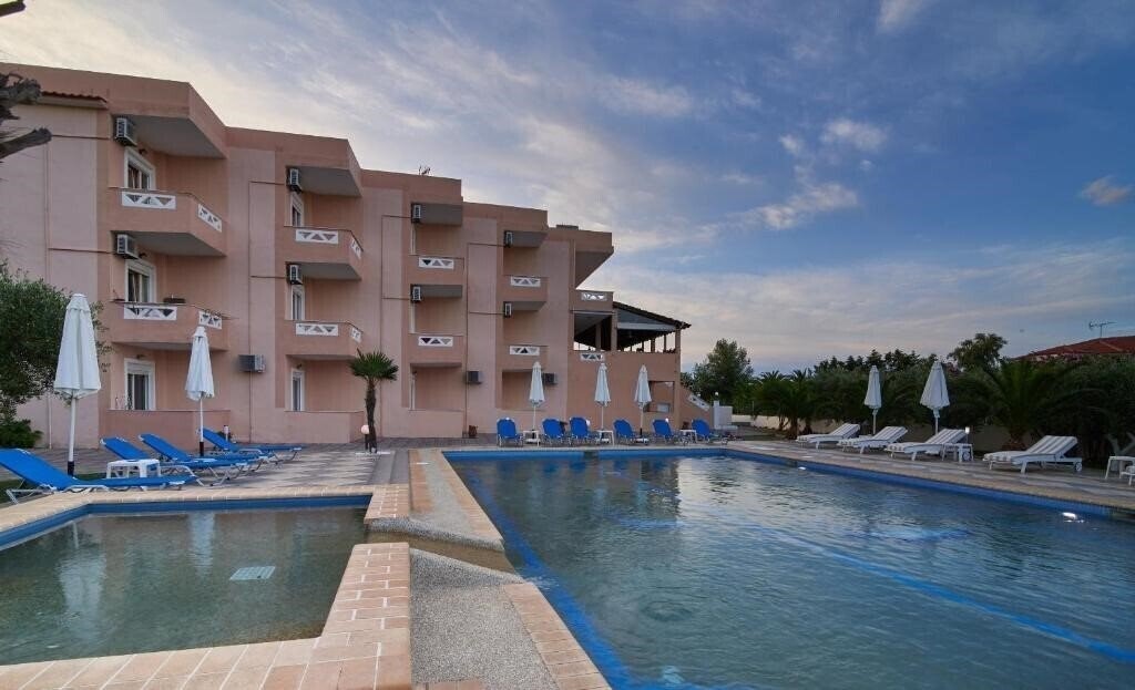 Готель Stefani Hotel 3*