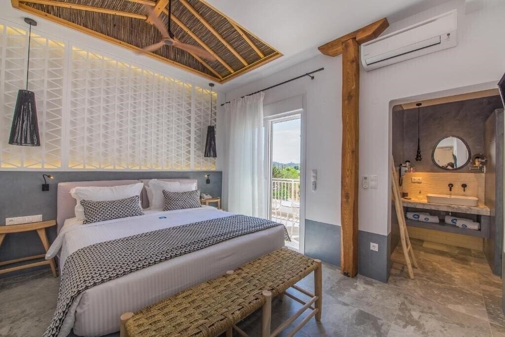 Фото Antigoni Seaside Resort 4*