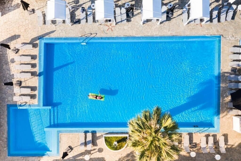 Фотографія Bianco Olympico Beach Resort 4*