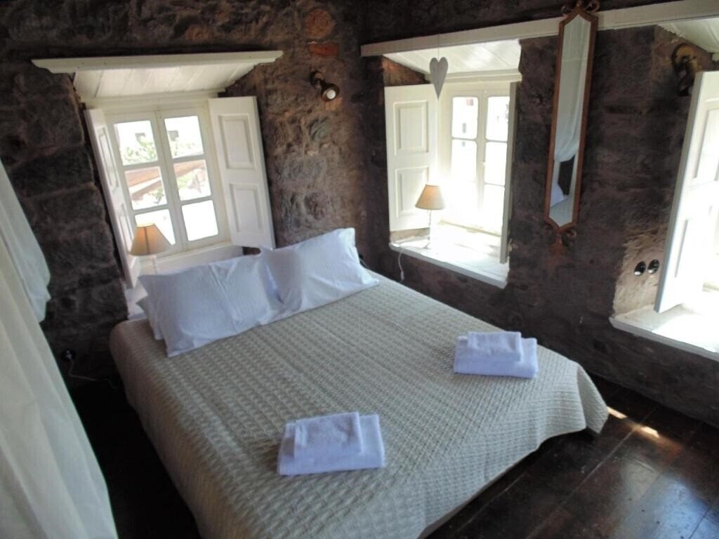 Отель Anemos Houses 4*