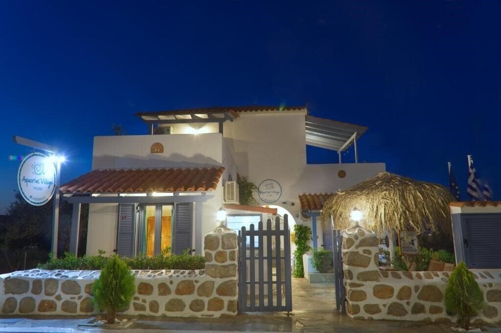 Отель Aquarius Village 3*