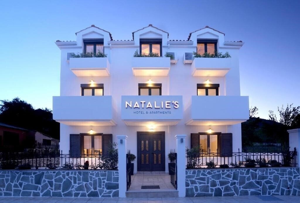 Готель Natalies Hotel & Apartments 3*