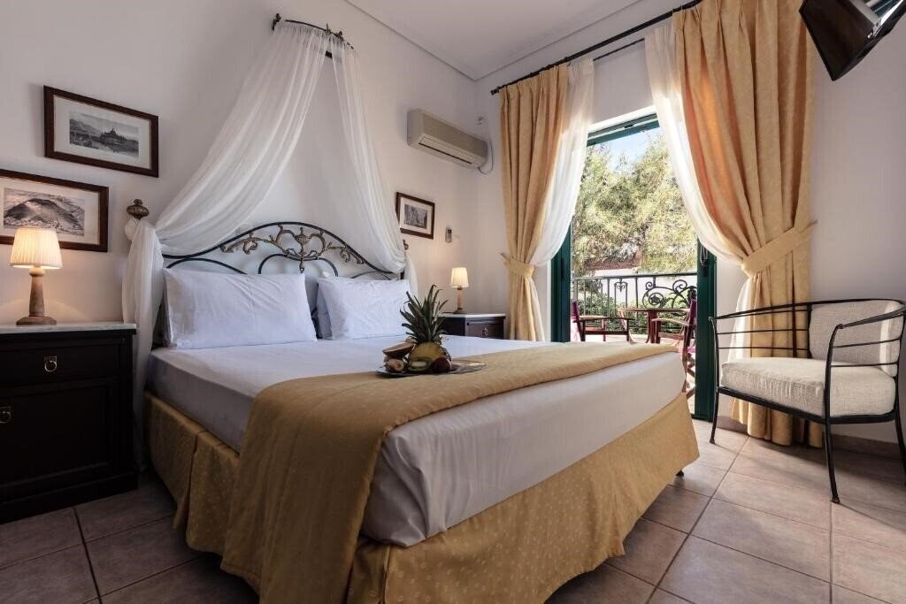 Фото Hotel Dionysos 3*