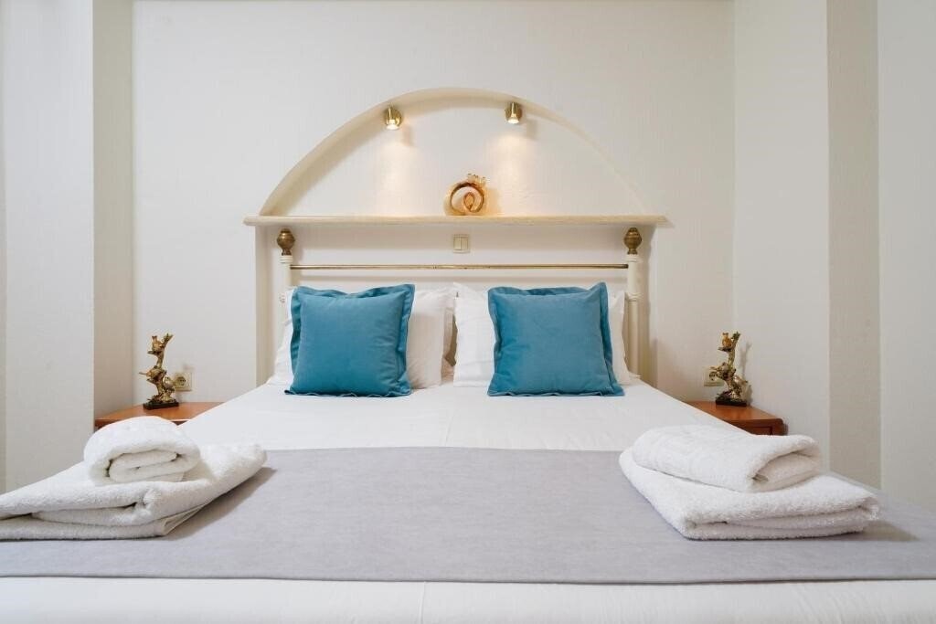 Отель Esperides Golden Beach Apartments 3*