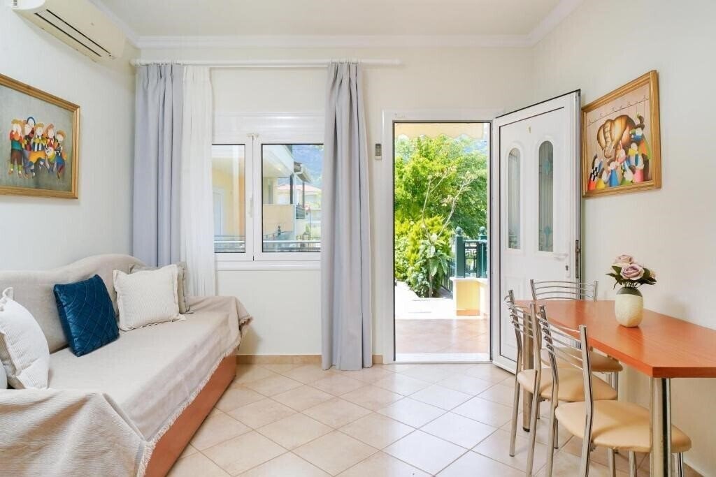 Фото Esperides Golden Beach Apartments 3*