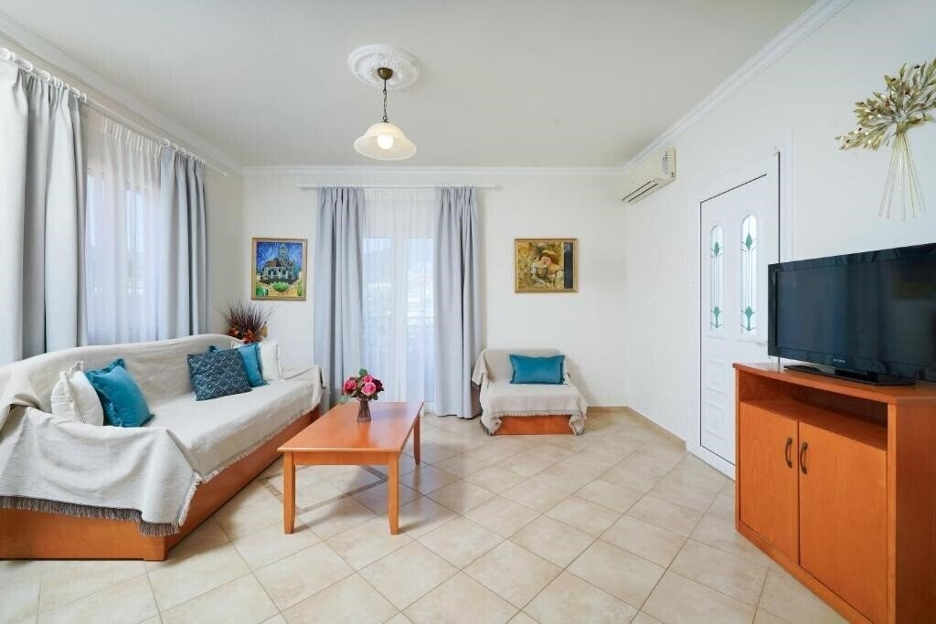 Фотография Esperides Golden Beach Apartments 3*