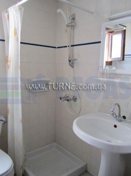 Готель Zervas Hotel 2*